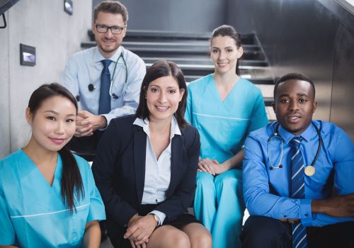 The Ultimate Guide to Corporate and Hospital Uniforms: Trends and Suppliers